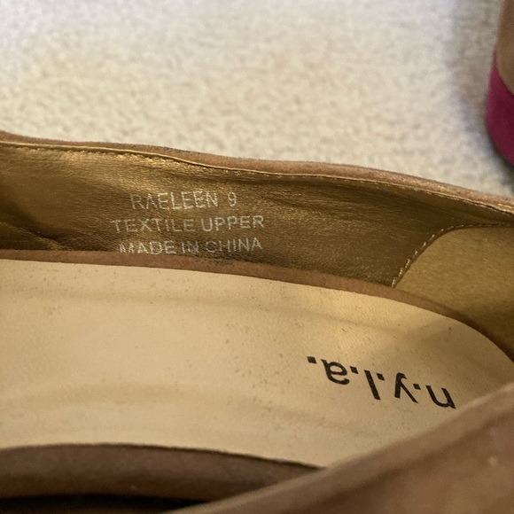 N Y L A suede platform pumps size 9 - Picture 8 of 10